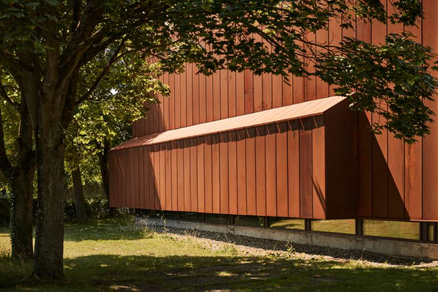 Smukke facadekassetter i cortenstål, Maribo Svømmehal, Ved Stadion 4, 4930 Maribo